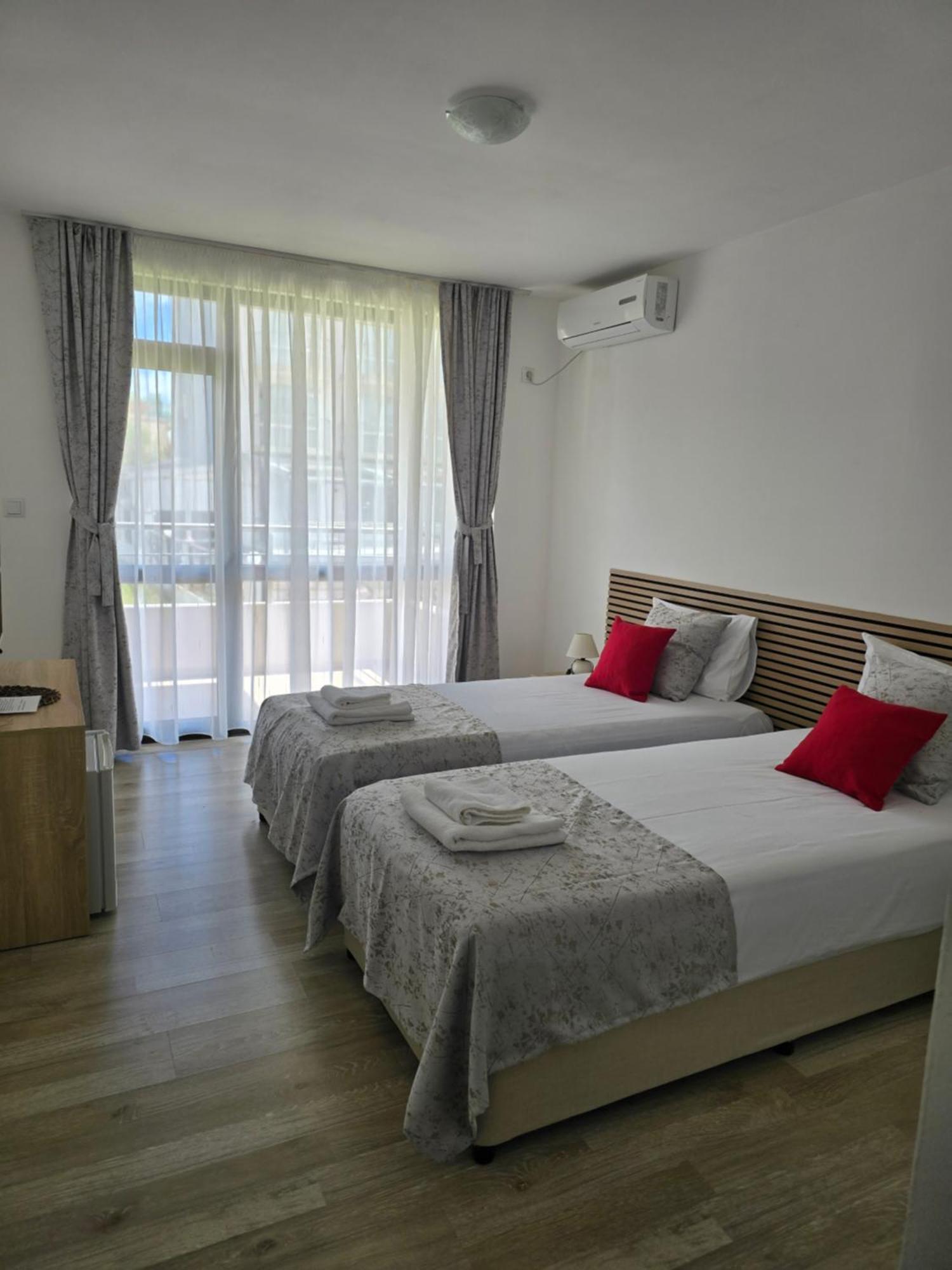 Casa Del Mar Hotel Primorsko Exterior photo